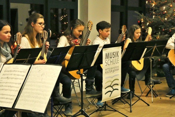 Neujahrsempfang in Flöha Zupfgruppe der Musikschule