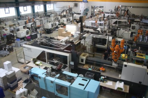 Ein Blick in die moderne Produktionshalle der Hugo Stiehl GmbH im Werk 2 im Gewerbegebiet in Crottendorf. Foto: André Kaiser