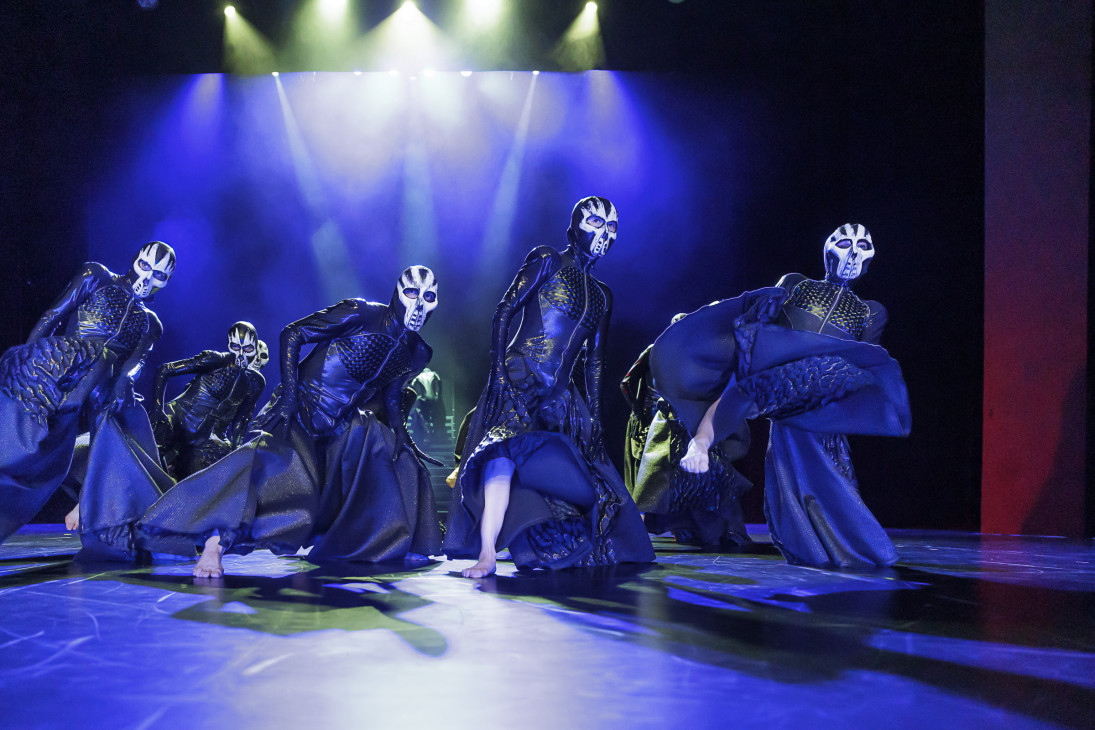 Was als TV-Format floppte, ist auf der Theaterbühne erfolgreich: The Masked Dancers. Am 2. Juni ist der Ballettabend unter dem Titel "Masken" zu sehen. Bei uns sehen Sie die spektakulären Bilder.